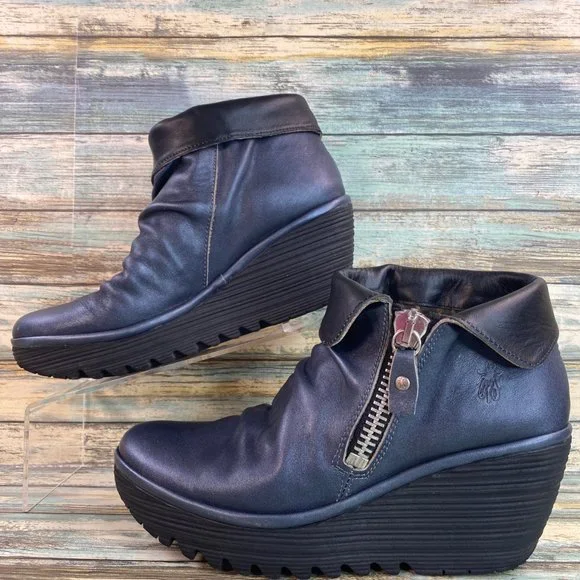 Fly London Yoxi Womens Ankle Bootie Size 8.5-9 Blue Leather Wedge Heel Zip Up - Picture 2 of 12